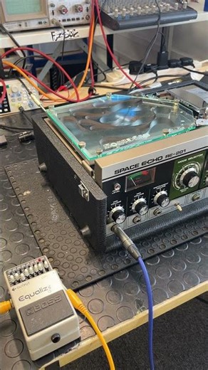 Tips and tricks from the Soundgas Workshop: Always use a buffer with your RE-201 Here we’ve used a