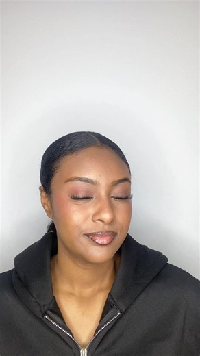 Cluster Lashes Tutorial: How to Apply Cluster Eyelashes Perfectly