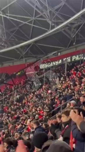 25.11.2025, Ajax Amsterdam🇳🇱 - Benfica🇵🇹, Diabos vermelhos in match against Ajax “Rest in peace, Caetano!”, video: Benfica fans when the banner was displayed, click for more here: https://hooligans.cz/2025/11/25/ajax-amsterdam-benfica-25-11-2025/ All in one place. Tap to download. 🔗 hooligans.cz/app | Hooligans.cz