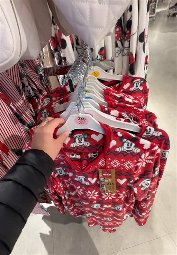 On repart un peu sur des prix que j’connais là ! Disney x Noel