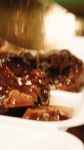 Denton puts 120% into the authentic Jamaican cuisine he serves up at Kingston Homestyle kitchen in Spartanburg, South Carolina. Head over to try some of that Jamaican spice, and make sure you order the oxtail! | US Foods CHEF'STORE