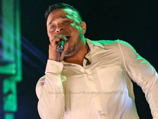 Jesse Turner Gives Emotional Performance of ‘Mamá’ Days After Passing