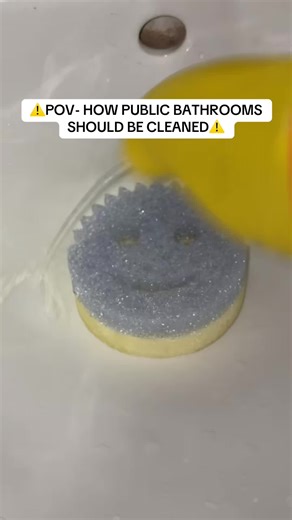 How Public Bathrooms Should Be Cleaned