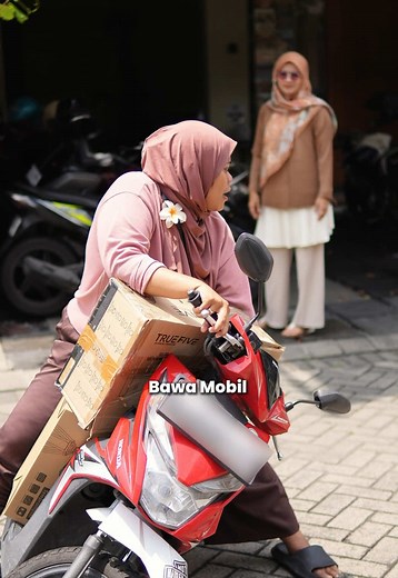 FLASH SALE Mobil Calya Cuma Rp1.000 di Shopee!