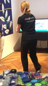 Camouflage Bodypainting im kärnten.museum. Video: Gerda Migglautsch-Kohlbrath. | Mein Klagenfurt