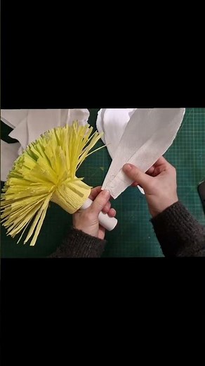 Giant daisy - crepe paper flower tutorial available now. full video on my channel