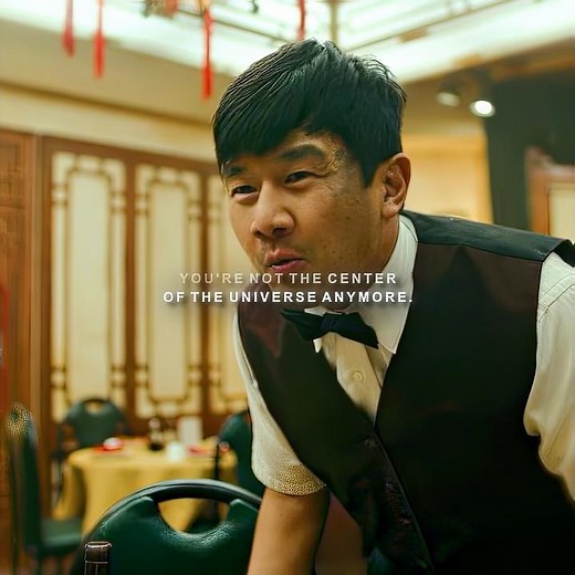 Interior Chinatown | The most unique server I've ever seen😎😂