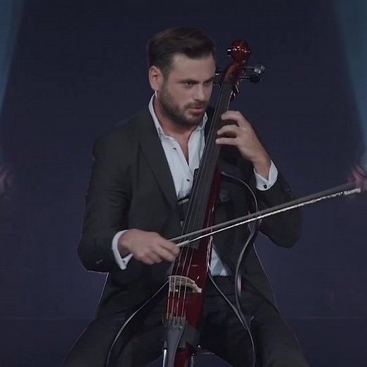 Come to ‘Rebel With a Cello’ tour and WALTZ with me 😜💃🏻 Get your tickets 🎫⬇️ https://hauserofficial.com/event-directory/ #rebelwithacello #tour #hauser #europe #waltz