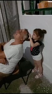 Melissa fa lo shampoo a Giacchino 😍😍😍😍😍 | Zuccheri