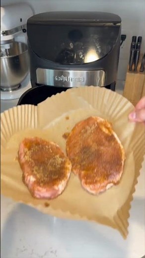 Air Fryer Pork Chops #airfryer #porkchops #easydinners #airfryerrecipes