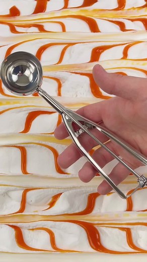 caramel swirl sundae slime🤤 anyone else want to eat this?? #icecream #slime #satisfying