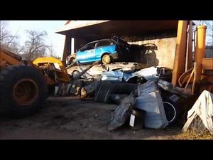 car crusher crushing cars 4