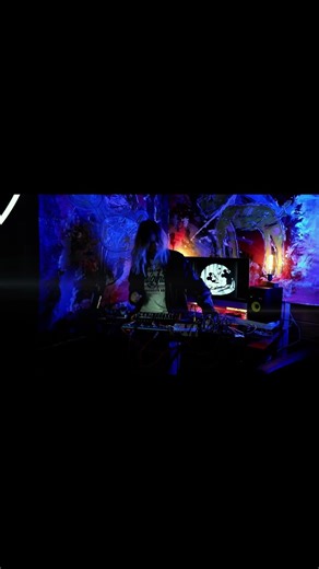 🤞🎚️ #techno #trippytechno #groovytechno #technodance #electronicmusic