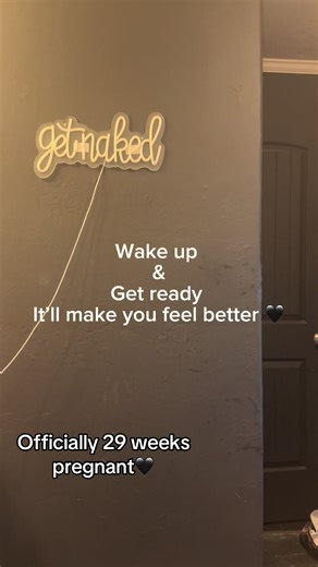 29 Weeks Pregnant: Embrace Joyful Moments Today