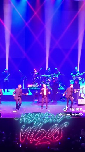 Frankie Valli performing December 1963 Oh What a Night