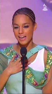 Alicia Keys Wins Best R&B Album For Songs In A Minor At The 2002 GRAMMYs