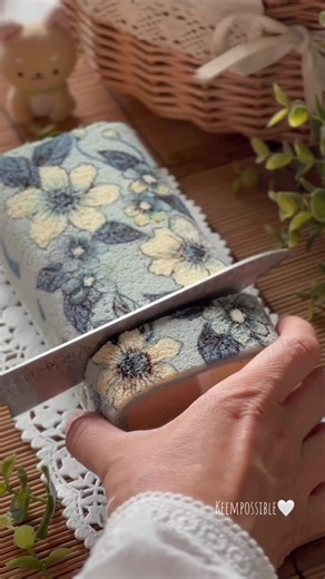 English Battenburg Cake Floral Design - TikTok Viral Dessert