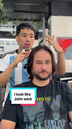 His Reaction at the end 😮‍💨. From John Wick to Messi 📍Honolulu, Hawaii📍 #hawaiibarber #hairconsultation #transformation #barber #hairtransformation