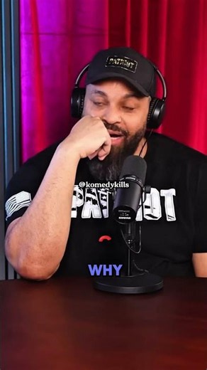 Leonardo Jonie’s take on SMACKING 🤣😂👋 #podcast #comedy #standupcomedy #funny #womencomedy