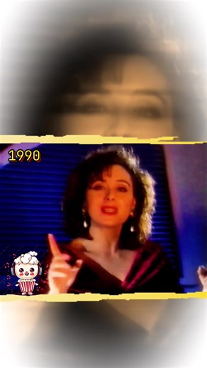 * Αμαρτωλό Φιλάκι * Κατερίνα Κόρου * Σύνθεση - Στίχοι: Κατερίνα Κόρου * Άλμπουμ: Αμαρτωλό Φιλάκι * Κυκλοφορία: 1990 #katerina_korou #amartolo_filaki #90s_greek_music #Pop_Corn #fyp