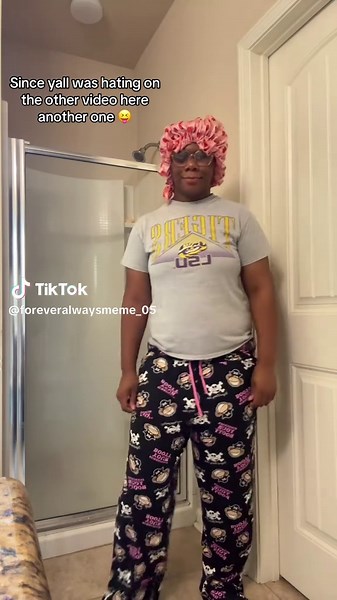 Haters MAD I’m just living life 😂 #parati #fyp #TREND #hatersmakemefamous #hatersgonnahate #foreveralwaysmeme_05 #yougottalovememe_05 #dance