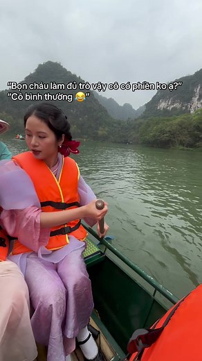 Trải Nghiệm Tuyệt Vời Cùng Cô Lái Đò Ninh Bình