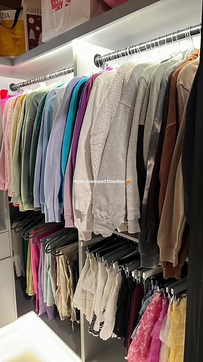 Oversized Hoodie Closet Tour: Lily Rose Wishlist