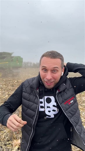 #Agrosphera #agro #agriculture #farming #farmers #farminglifestyle #ukraine #аграріїукраїни #українськіфермери #агросфера #сільскегосподарство #johndeere #найкращароботавсвіті