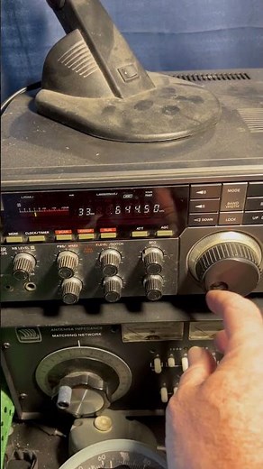 JRC (Japan Radio Company) NRD- 525 receiver