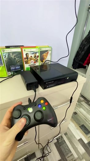 Xbox 360E Stare pe poza 2013 500gb HDMI cablu 5 jocuri in complect 1300lei💸