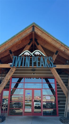 Just tell ‘em you’re making lunch legendary 🍻 They’ll know what you mean. #twinpeaksrestaurants #sportsbar #twinpeaksgirls #lunch | Twin Peaks Restaurants