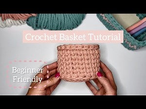 Beginner-Friendly Crochet Basket Tutorial with a Wooden Base