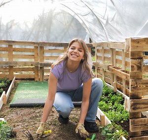 21K views · 47 reactions | Outdoor Oasis: DIY Backyard Crafts To Transform Your Space! | 5-Minute Crafts Play | Facebook