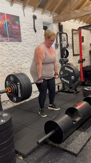 1.5K views · 11 reactions | AWESOME!!!!!!!!!. Another Pb for Helen 117.5kg deadlift. Well done Helen stick at it. Next goal 120kg!! | The Powahut | Facebook