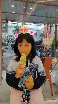 KALIAN TEAM ESKRIM MIXUE ATAU ESKRIM MOMOGI NIH? #shorts #short