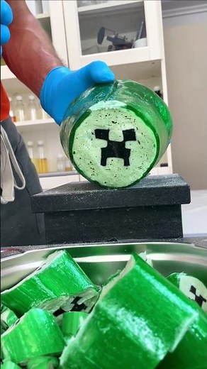Minecraft Master Shares Creeper Hard Candy Cutting Secrets!