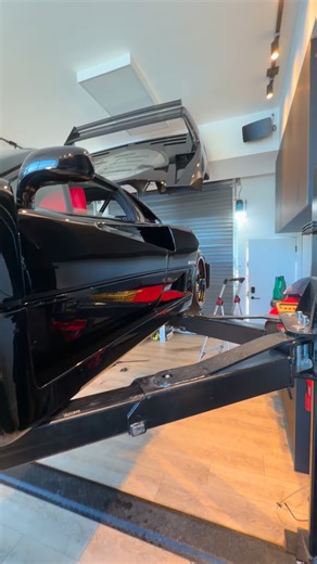 Trevor Johnston on Instagram: "Found the fuel leak. For real this time. #ferrarif40"