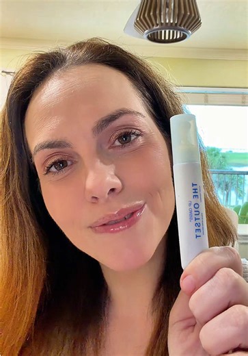 💧✨💋 Scarlett Johansson's brand The Outset created the Lip Oasis Glossy Treatment and it's basically lip skincare disguised as gloss. The honey-like texture gives glass lips instantly while the Hyaluroset Complex helps boost hydration and strengthen your lip moisture barrier over time. #theoutset #lipgloss #hydratedlips #glasslips #cleanbeauty Scarlett Johansson lip treatment The Outset Lip Oasis review clean beauty lip treatment glass lips hydrating gloss fragrance free lip treatment ⚠️Disclai