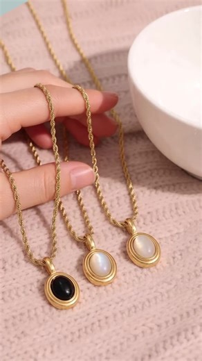 Vintage Oval Stone Necklace Set, 18k Gold Plated Stainless Steel Cute Pendant Necklaces for Women Jewelry Gift Daily Wear Necklace Drop Necklace