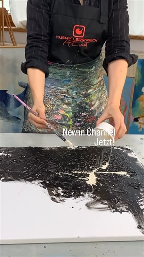 Künstlerstreich | Video ist jetzt online: Struktur, Farbe & intuitiver Flow. 🎨✨ In diesem Sonntagsprojekt zeigen wir eine einfache, aber wirkungsvolle... | Instagram
