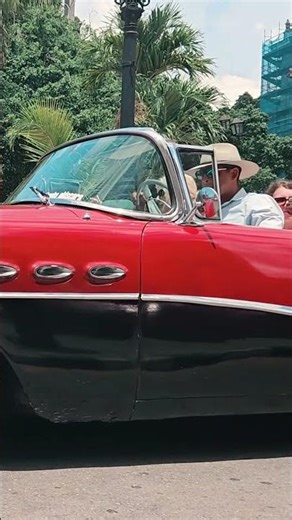 Pasear en autos clásicos es una PASADA