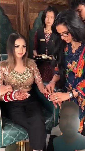 BRIDES Get Ready with Me for a STUNNING Wedding Day Look!