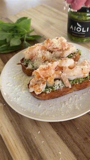 Prawn bruschetta with Green Chilli pesto for my friends over at Aioli 💚 #fyp #bruschetta #prawns #shrimp #capetown