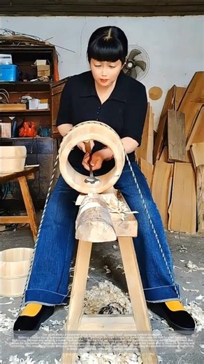 See how a carpenter uses rope to create a new level of skill