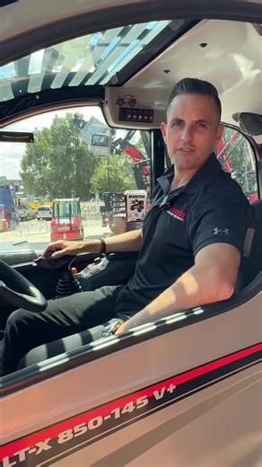 Manitou In Australia on Instagram: "Manitou's Intelligent Hydraulics on the MLT New Ag Range where showcase last week at @agritechnica 🚜✨ These innovative solutions enhance efficiency and ease of use. Watch our expert Matt Szady demonstrating the incredible benefits they offer: ⬆️ Quick Lift: Synchronizes boom lift and telescope extension for vertical loading, perfect for handling straw bales. 🔃 Return to Load: Automatically returns to a preset working position, ideal for bulk loading. ♒ Bucke