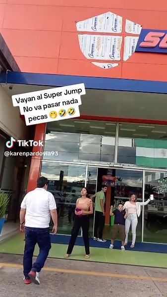 Super Jump Park: Diversión Extrema y Risas Aseguradas