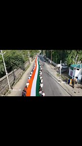 Ahead of Independence Day 2025, Baramulla came alive with the colours of patriotism as more than 12000 citizens from all walks of life joined a grand Tiranga Rally in the heart of the town, proudly carrying a majestic 2.5 kilometre-long tricolour. Jointly led by Deputy Commissioner Baramulla, Minga Sherpa, and Senior Superintendent of Police, Gurinderpal Singh, the rally witnessed the participation of ADC Baramulla Syed Altaf Hussain Mausvi, other officers from the civil administration, army and