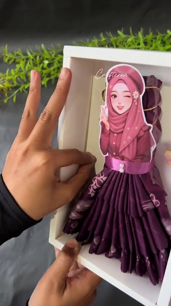 Kado Hari Guru: Rok Bertingkat dari Jilbab