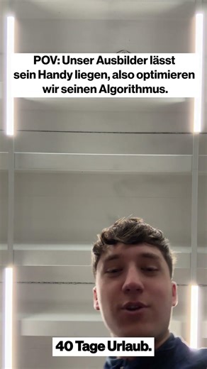 Ausbilder lässt Handy liegen