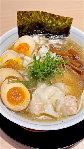 Japanese niboshi shio ramen! Broth with dried sardine and soda-bushi umami